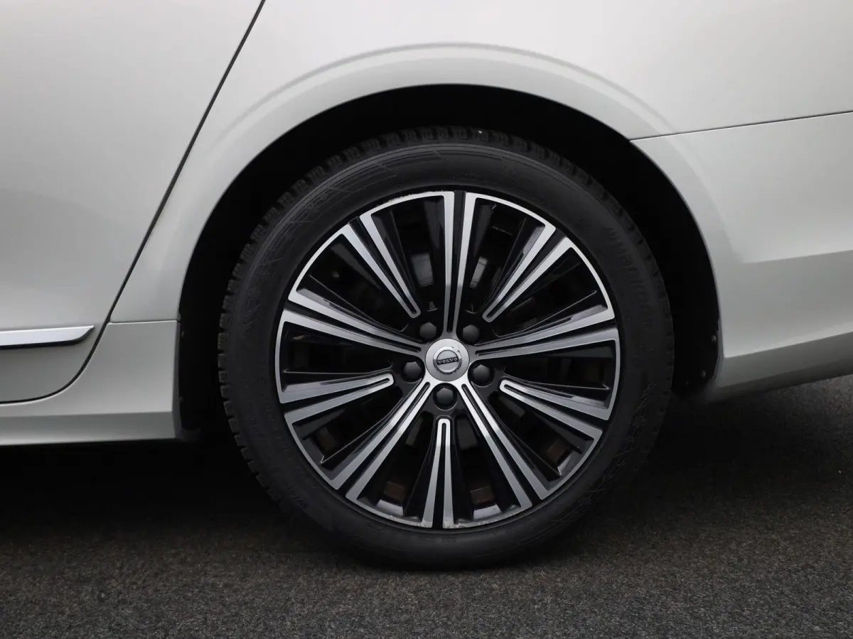 2.0 T6 AWD Inscription | Navigatie | Trekhaak | Apple Carplay / Android Auto | Cruise Control | Leder | Stoel-/ Stuur verwarming | Parkeersensoren achter | Climate Control | Lane Assist | LM