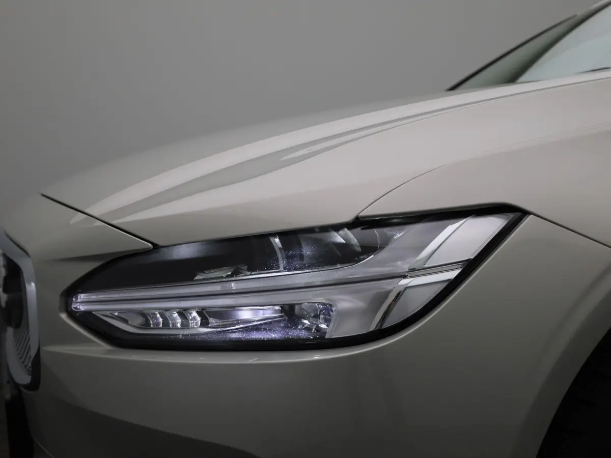 2.0 T6 AWD Inscription | Navigatie | Trekhaak | Apple Carplay / Android Auto | Cruise Control | Leder | Stoel-/ Stuur verwarming | Parkeersensoren achter | Climate Control | Lane Assist | LM