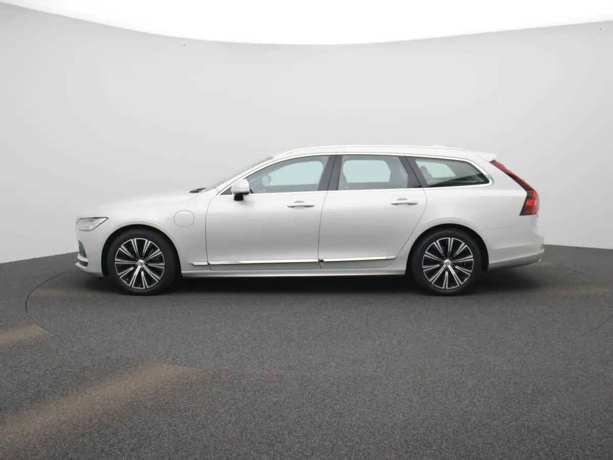 2.0 T6 AWD Inscription | Navigatie | Trekhaak | Apple Carplay / Android Auto | Cruise Control | Leder | Stoel-/ Stuur verwarming | Parkeersensoren achter | Climate Control | Lane Assist | LM