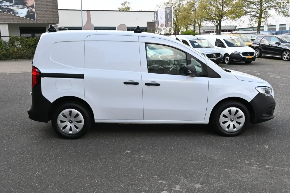 110 CDI L1 Base 2 Schuifdeuren, Camera, Apple Carplay/Android Auto