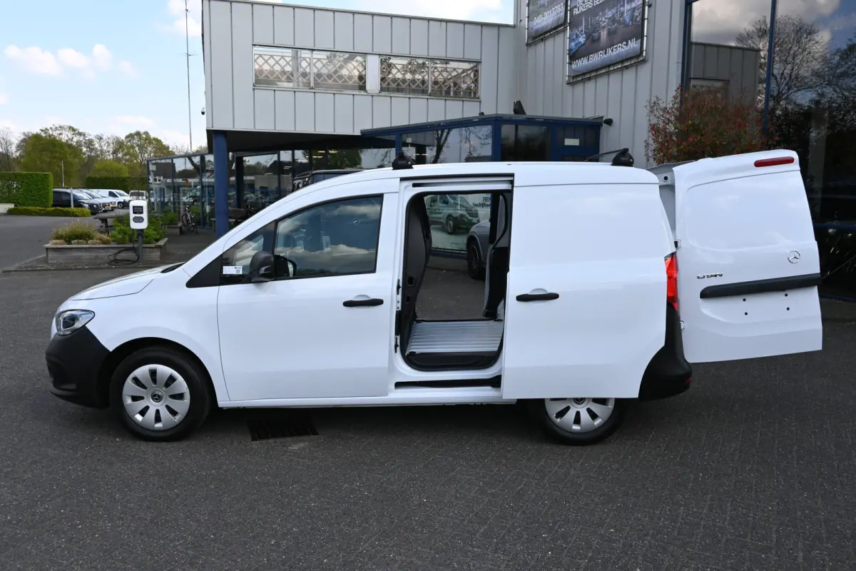 110 CDI L1 Base 2 Schuifdeuren, Camera, Apple Carplay/Android Auto