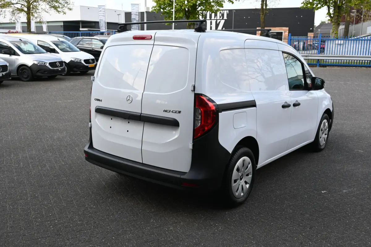 110 CDI L1 Base 2 Schuifdeuren, Camera, Apple Carplay/Android Auto