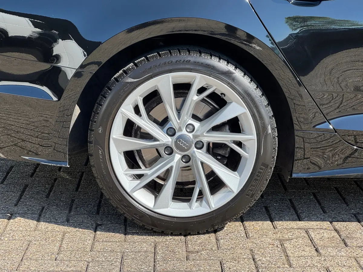 40 TFSI Business Edition * Cruise * Navigatie * PDC * El. kofferklep *