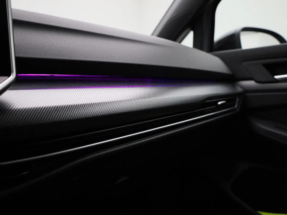 2.0 TSI GTI Clubsport 301 PK| Panoramadak | 19 Inch Velgen | LED Matrix | 3D Ledachterlichten | Black Style | Head-Up-Display | Achteruitrijcamera | Navigatie