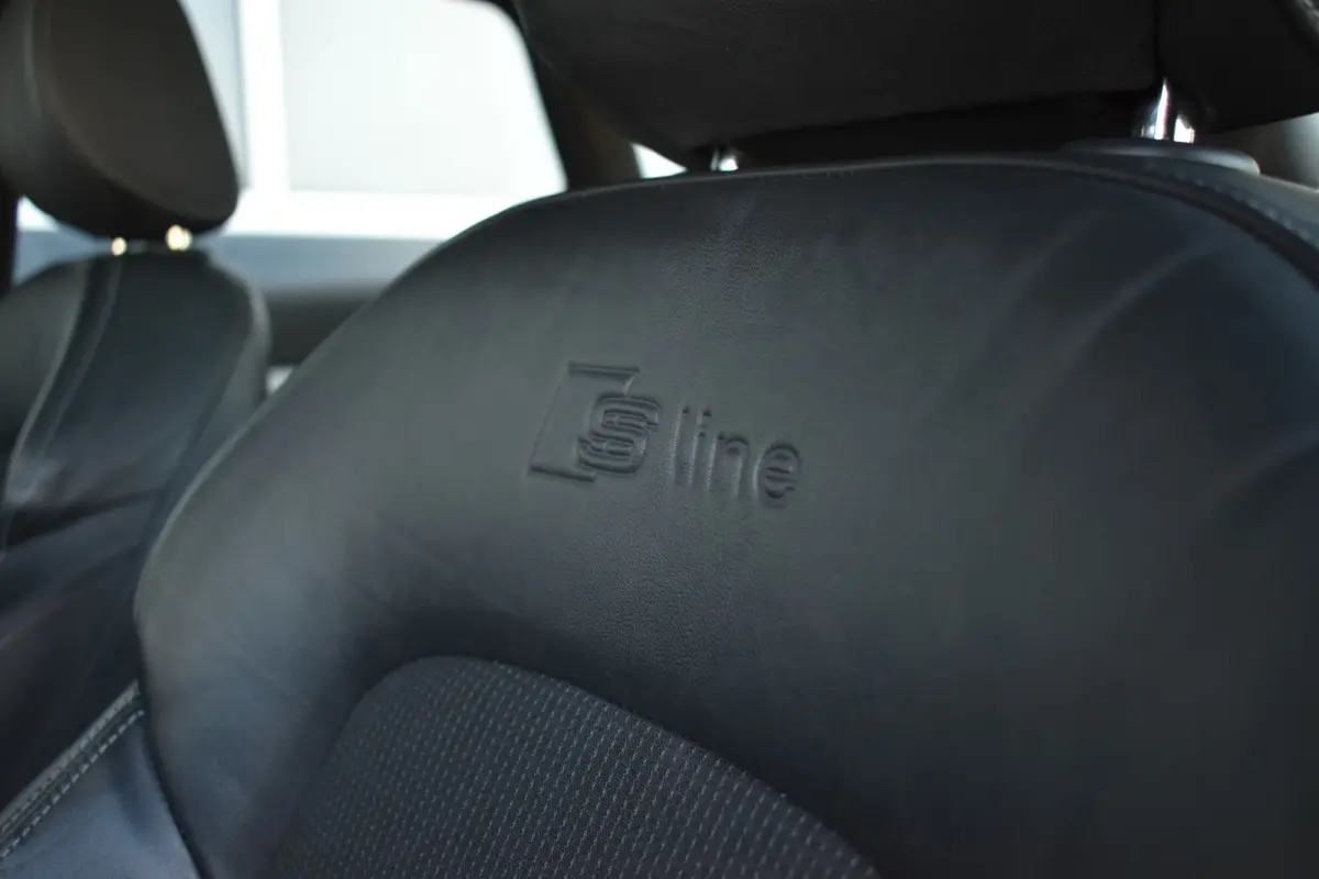 1.4 TFSI Sport Edition S-Line