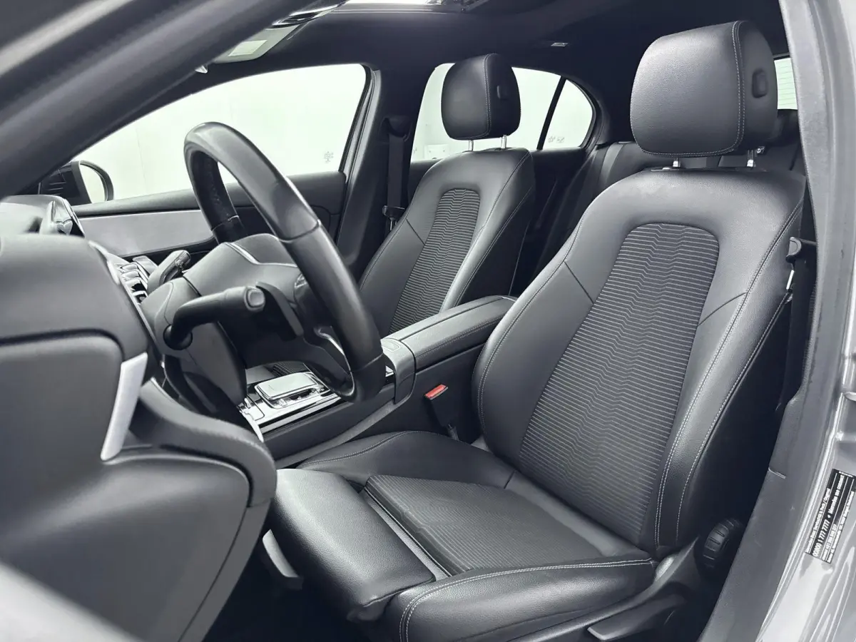 220 Launch Edition AMG | PANORAMADAK | NAVIGATIE | CAMERA | HALF-LEDER