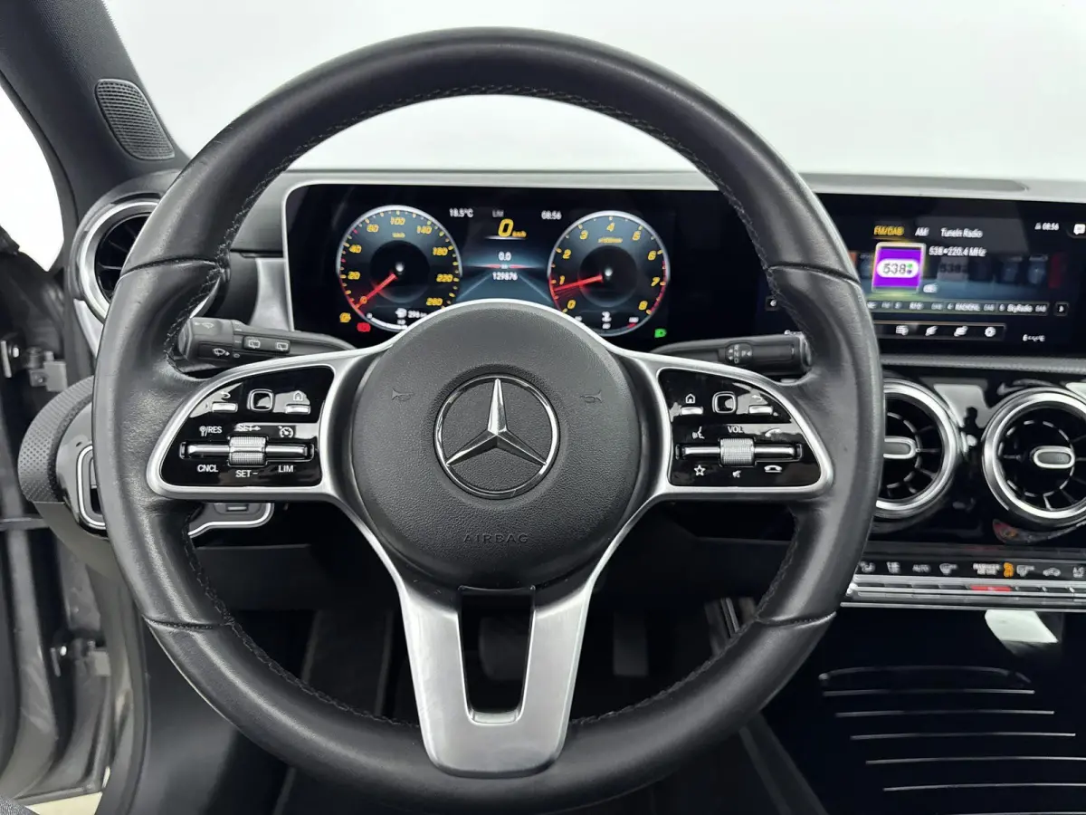 220 Launch Edition AMG | PANORAMADAK | NAVIGATIE | CAMERA | HALF-LEDER