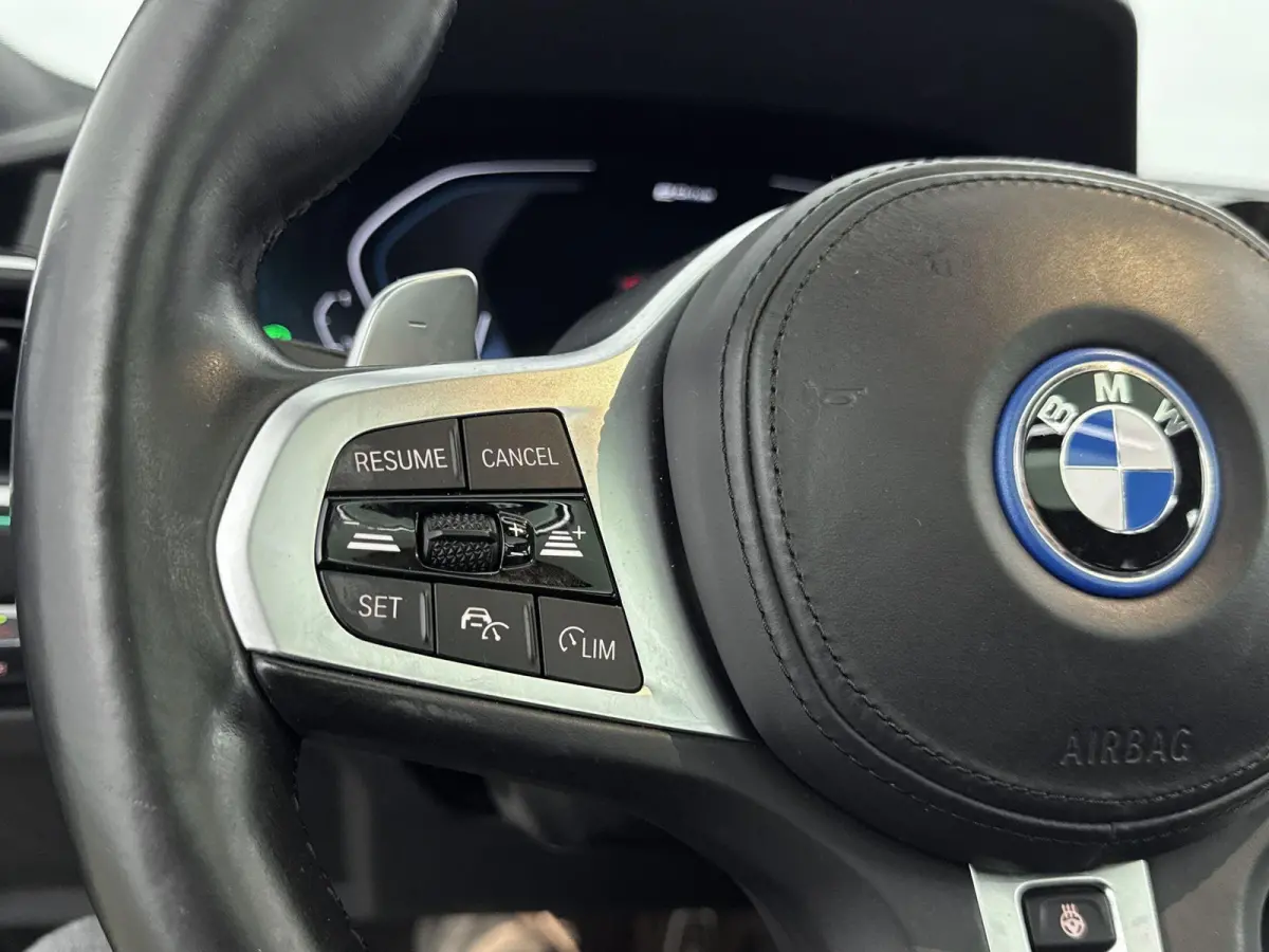 330e High Executive | LEDER | PANORAMADAK | STOEL-STUURVERWARMING | ELEK.ACHTERKLEP | CAMERA |