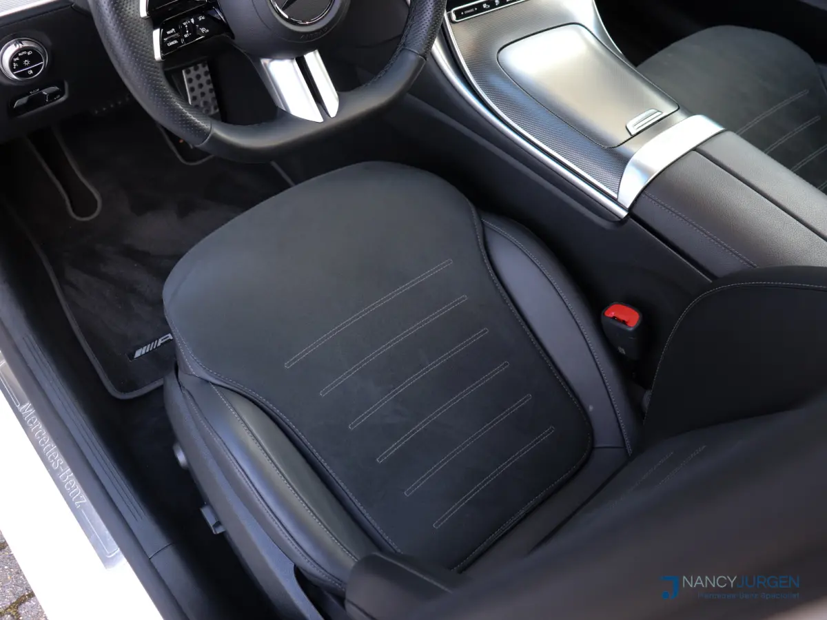300e 9G Aut. | AMG | Night Pakket | Apple Car Play/ Android Auto | Distronic Pro | Ambiente | MBUX Premium | 360* Camera | Parkeer Pakket | Panorama Schuifdak | Spiegel Pakket | Winter Pakke