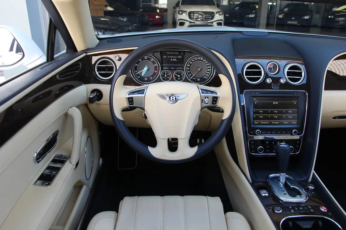 4.0 V8 | BTW | Pano | Massage | Ventilatie | Memory