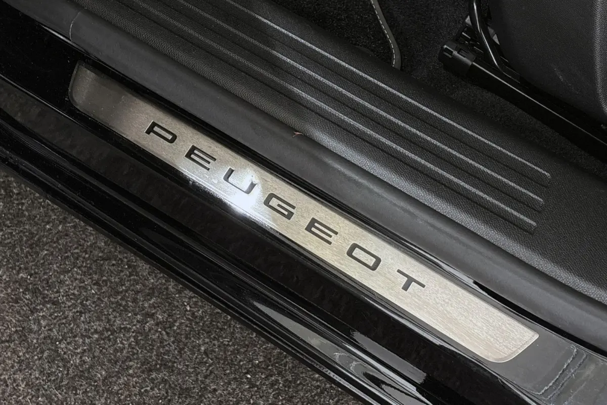 1.2 Hybrid 145 GT Adaptieve Cruise Dodehoek Navigatie Camera Voor
