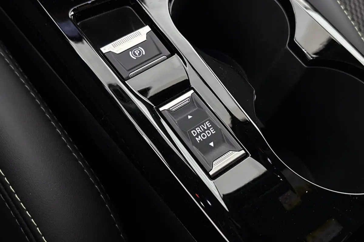 1.2 Hybrid 145 GT Adaptieve Cruise Dodehoek Navigatie Camera Voor