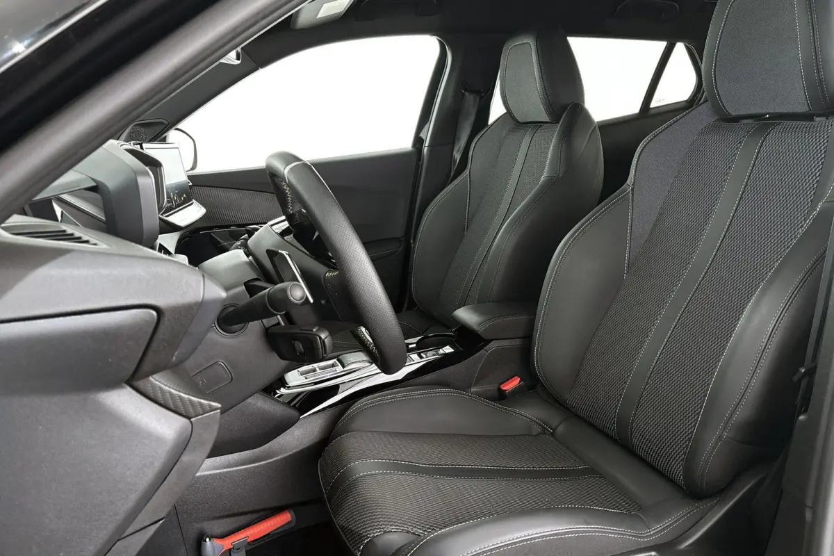1.2 Hybrid 145 GT Adaptieve Cruise Dodehoek Navigatie Camera Voor