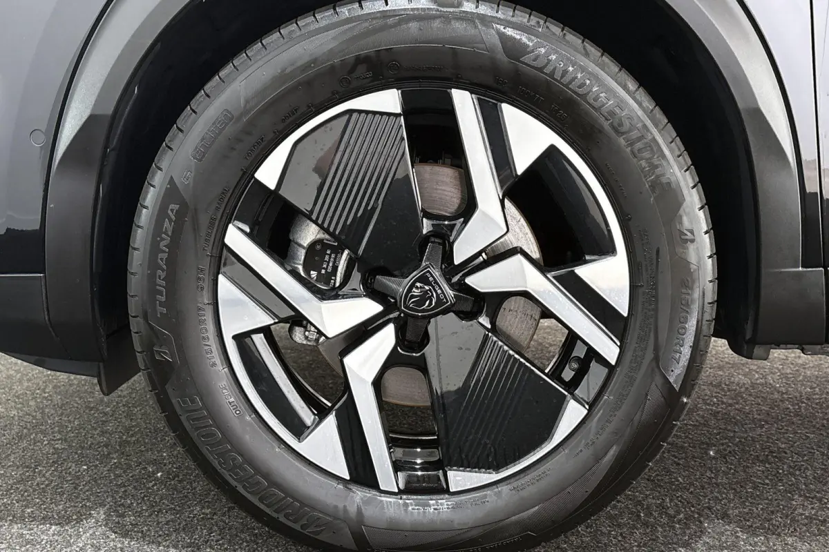 1.2 Hybrid 145 GT Adaptieve Cruise Dodehoek Navigatie Camera Voor