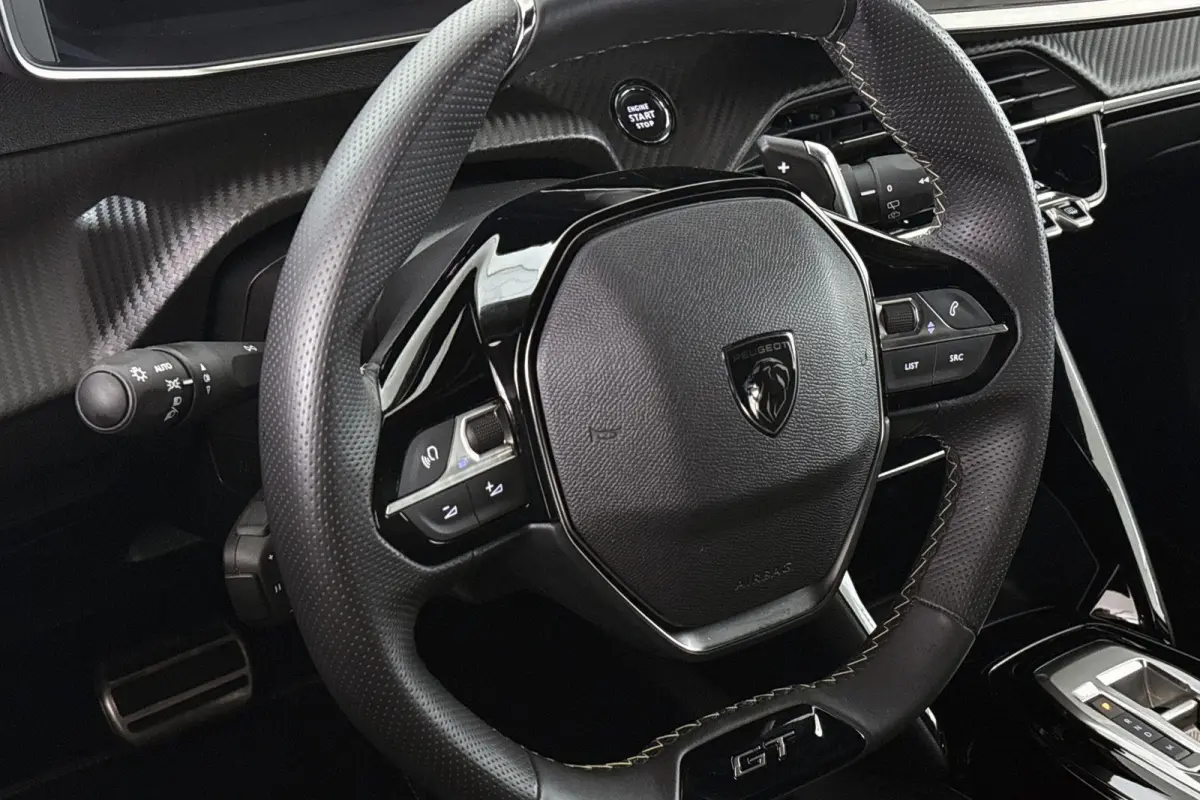 1.2 Hybrid 145 GT Adaptieve Cruise Dodehoek Navigatie Camera Voor