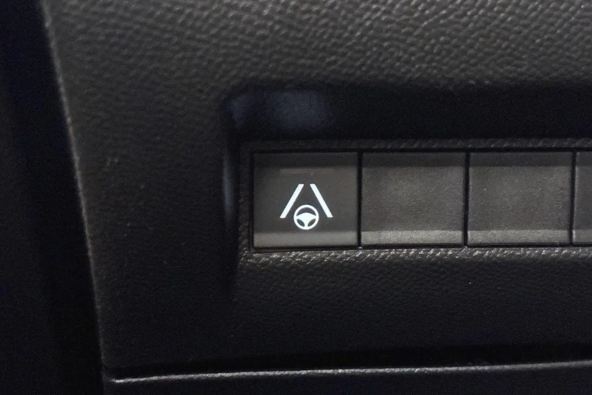 1.2 Hybrid 145 GT Adaptieve Cruise Dodehoek Navigatie Camera Voor