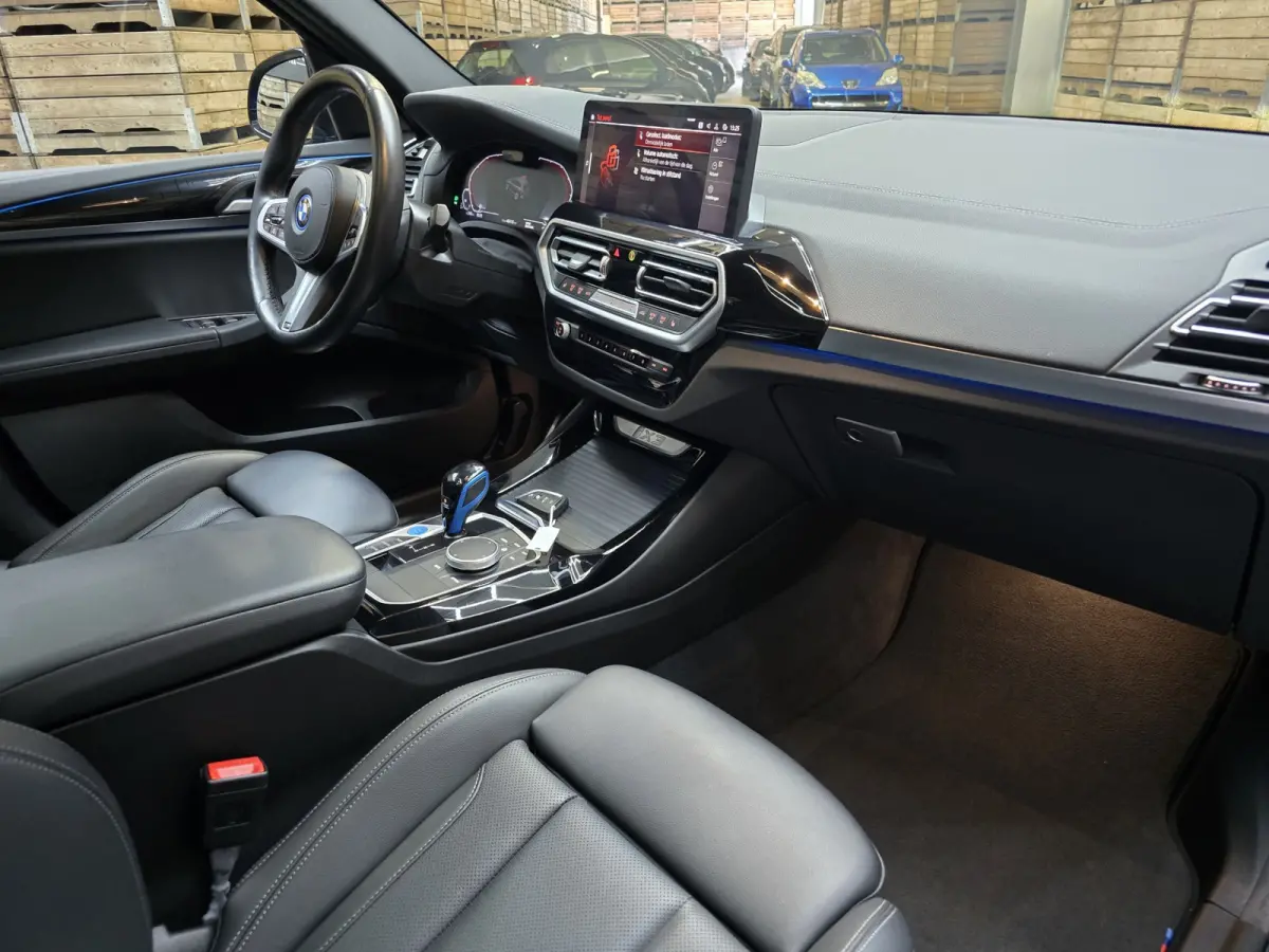 High Executive 80 kWh Pano LED navi Trekhaak 19"LM 96% SOH