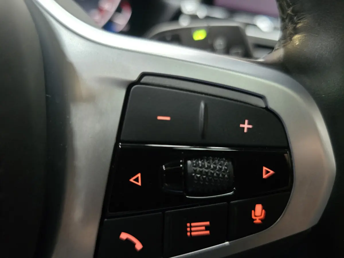 High Executive 80 kWh Pano LED navi Trekhaak 19"LM 96% SOH