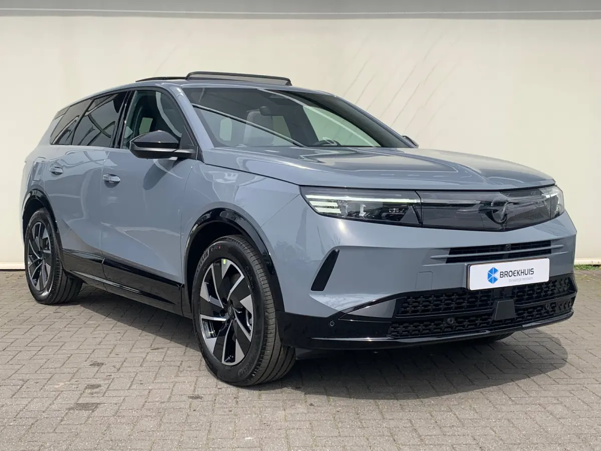 1.6 Turbo Plug-in-Hybrid GS 7,4 kW Lader | 360 Camera | Cruise Adaptief | Focal | HUD | Keyless | Navi | Pano | PDC V&A | Stoel-Stuurverwarming | Afneembare Trekhaak |