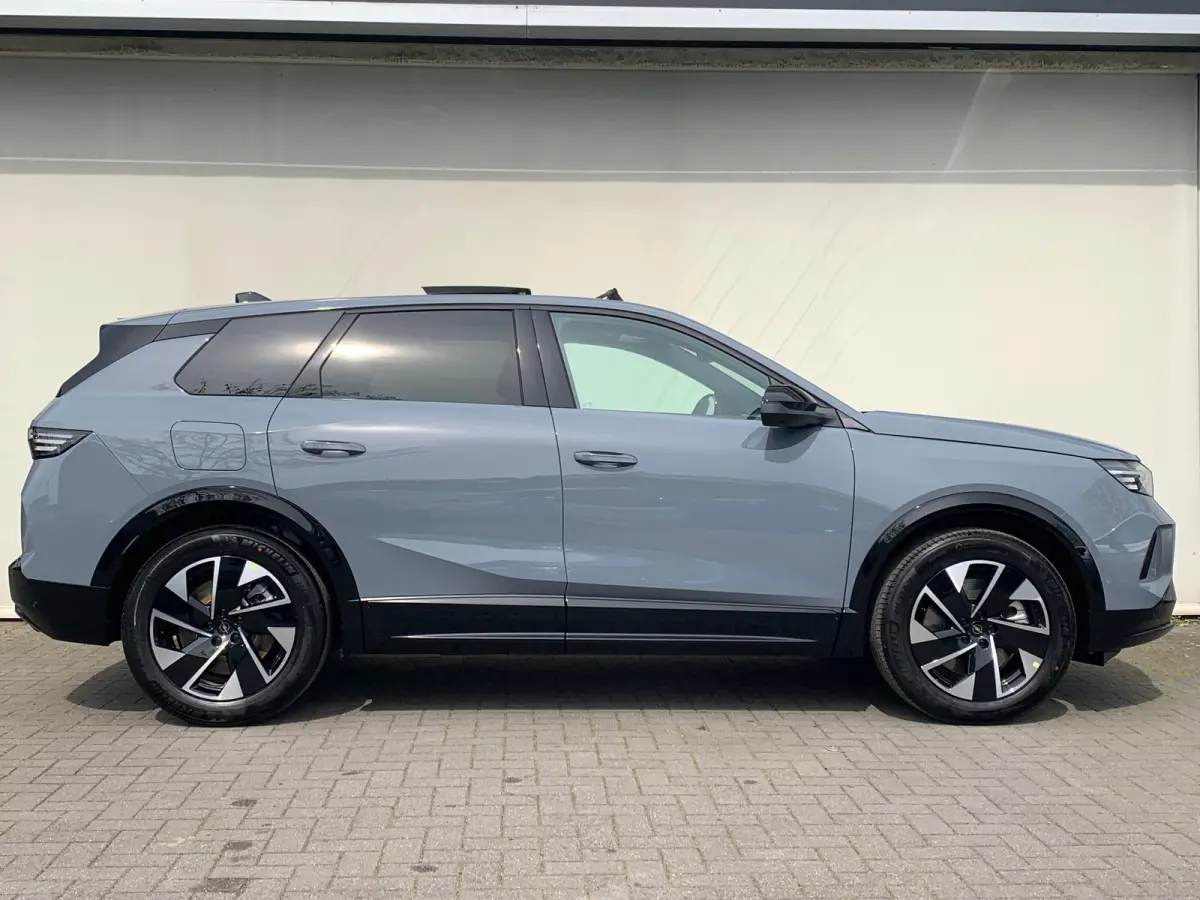 1.6 Turbo Plug-in-Hybrid GS 7,4 kW Lader | 360 Camera | Cruise Adaptief | Focal | HUD | Keyless | Navi | Pano | PDC V&A | Stoel-Stuurverwarming | Afneembare Trekhaak |