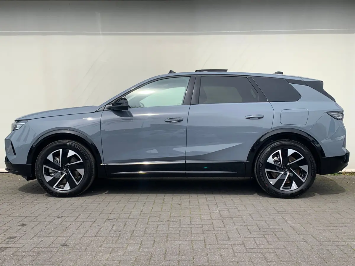 1.6 Turbo Plug-in-Hybrid GS 7,4 kW Lader | 360 Camera | Cruise Adaptief | Focal | HUD | Keyless | Navi | Pano | PDC V&A | Stoel-Stuurverwarming | Afneembare Trekhaak |