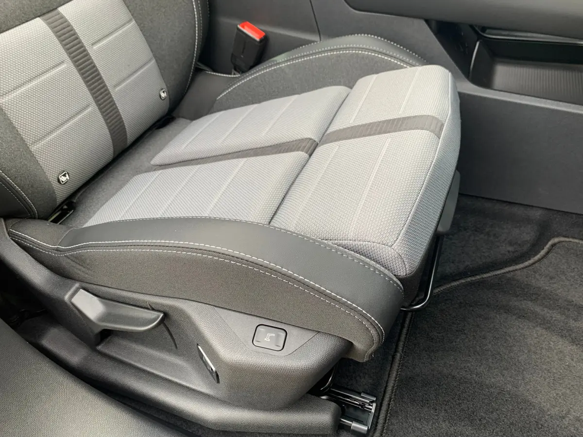 1.6 Turbo Plug-in-Hybrid GS 7,4 kW Lader | 360 Camera | Cruise Adaptief | Focal | HUD | Keyless | Navi | Pano | PDC V&A | Stoel-Stuurverwarming | Afneembare Trekhaak |