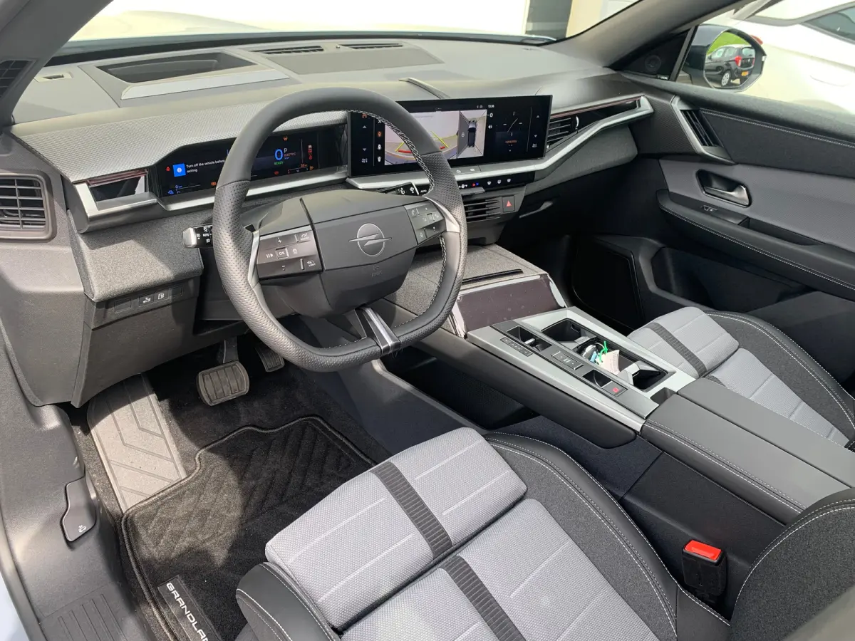 1.6 Turbo Plug-in-Hybrid GS 7,4 kW Lader | 360 Camera | Cruise Adaptief | Focal | HUD | Keyless | Navi | Pano | PDC V&A | Stoel-Stuurverwarming | Afneembare Trekhaak |