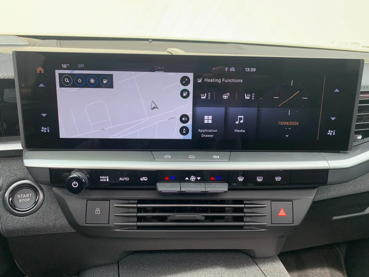 1.6 Turbo Plug-in-Hybrid GS 7,4 kW Lader | 360 Camera | Cruise Adaptief | Focal | HUD | Keyless | Navi | Pano | PDC V&A | Stoel-Stuurverwarming | Afneembare Trekhaak |