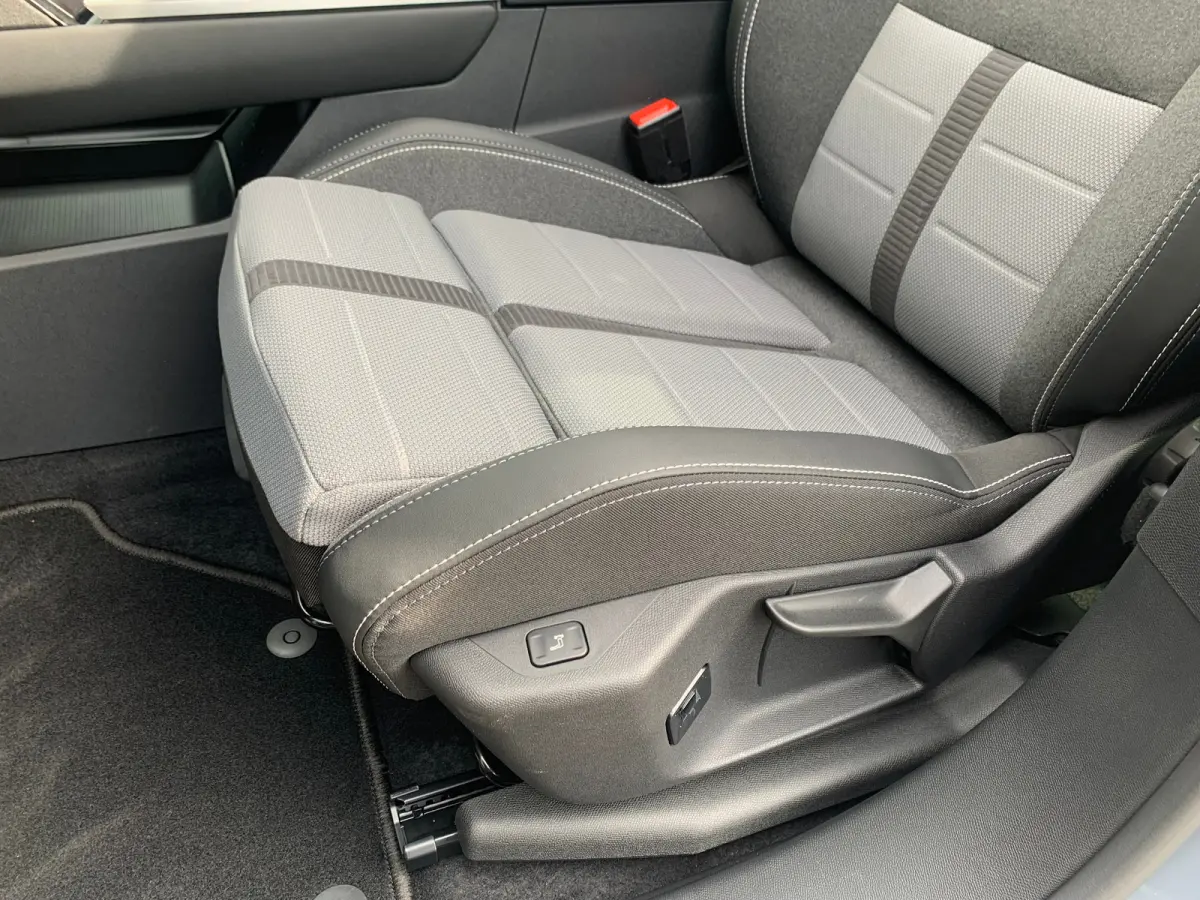 1.6 Turbo Plug-in-Hybrid GS 7,4 kW Lader | 360 Camera | Cruise Adaptief | Focal | HUD | Keyless | Navi | Pano | PDC V&A | Stoel-Stuurverwarming | Afneembare Trekhaak |
