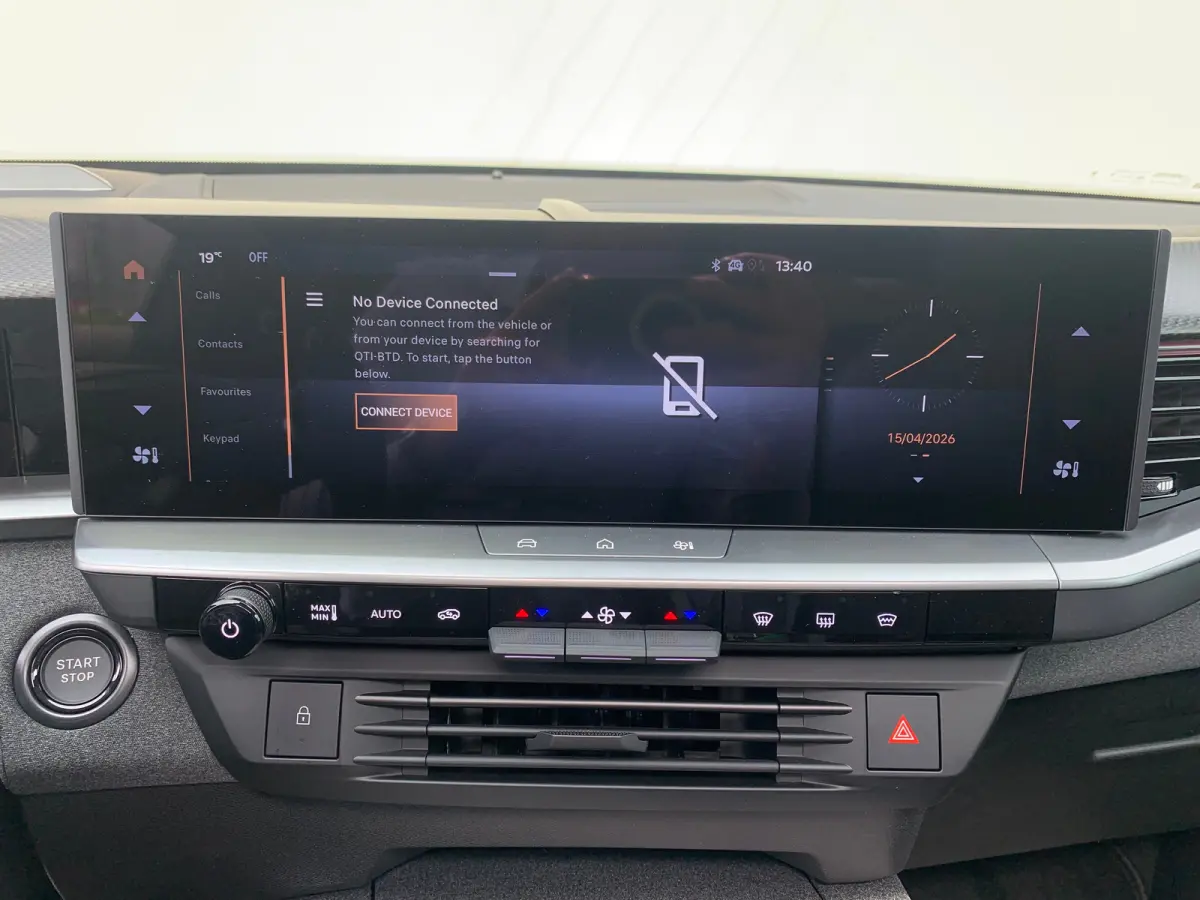 1.6 Turbo Plug-in-Hybrid GS 7,4 kW Lader | 360 Camera | Cruise Adaptief | Focal | HUD | Keyless | Navi | Pano | PDC V&A | Stoel-Stuurverwarming | Afneembare Trekhaak |