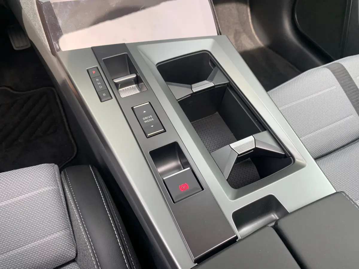 1.6 Turbo Plug-in-Hybrid GS 7,4 kW Lader | 360 Camera | Cruise Adaptief | Focal | HUD | Keyless | Navi | Pano | PDC V&A | Stoel-Stuurverwarming | Afneembare Trekhaak |