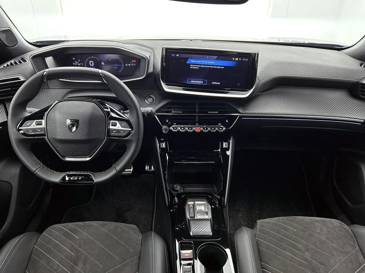 GT Hybrid 145 e-DSC6 | Navigatie | Elektrisch Verstelbare Bestuurderstoel | Camera Voor + Achter | Stoelverwarming | Dodehoekbewaking | Adaptieve Cruise Control | Apple CarPlay/Android Auto 