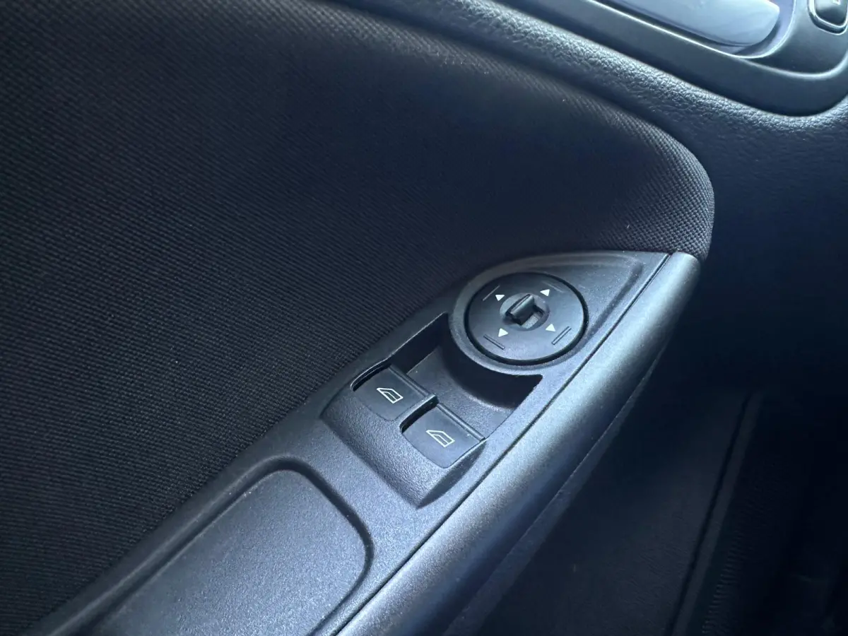 1.0 Trend, Airco, Bluetooth, Radio, APK