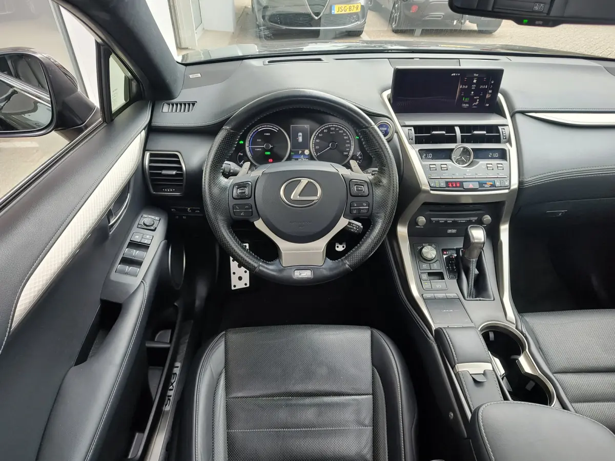 300h AWD F SPORT LINE AUTOMAAT REEDS RIJKLAAR! | Mark Levinson | Pano | Stoelventilatie