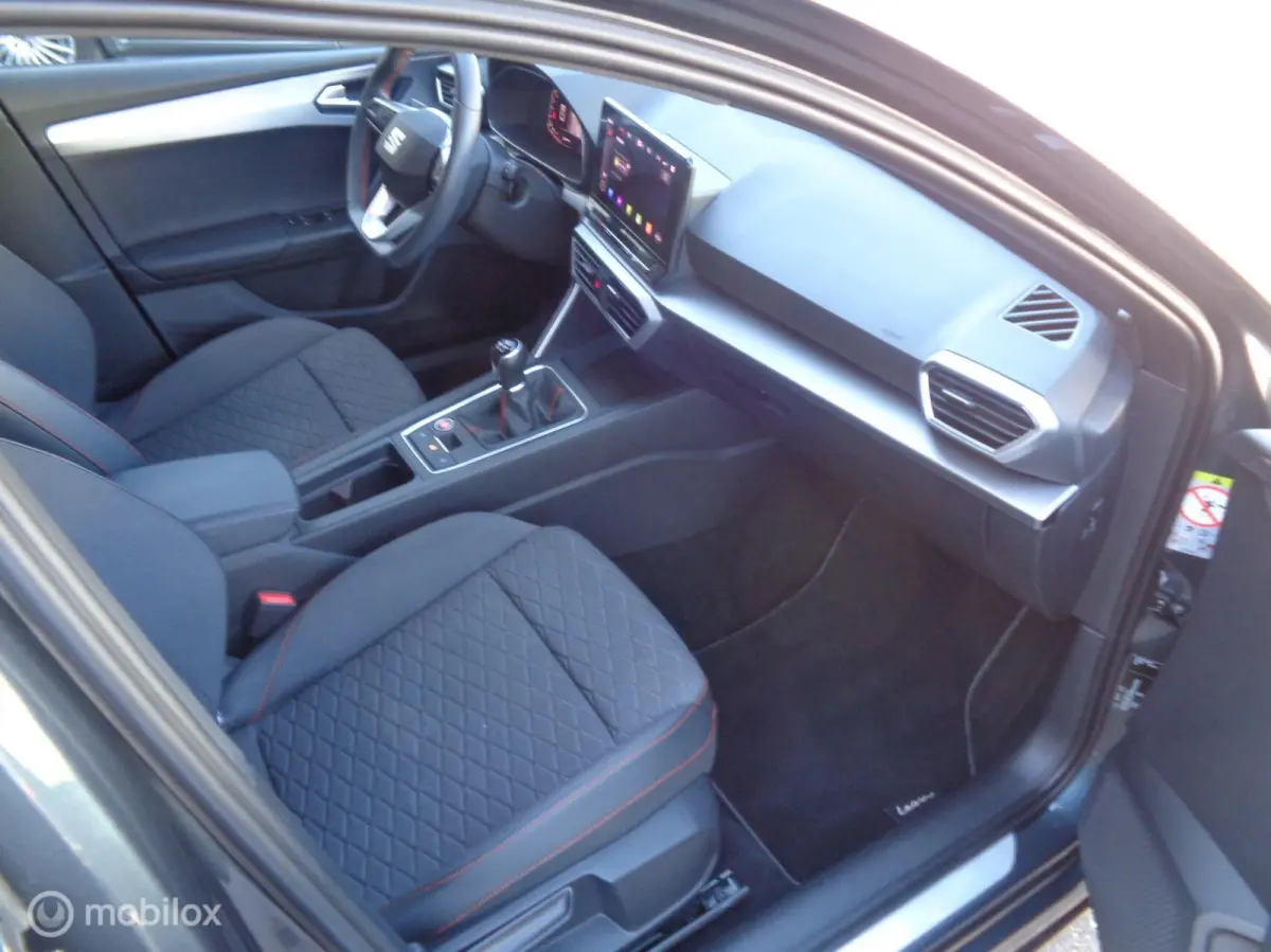 1.0 TSI FR 81kw Airco/LM velgen/FULL LED/Dig dash/Sfeer pak/Navigatie/Apple carplay/Zwarte hemel/PDC/1 st eig