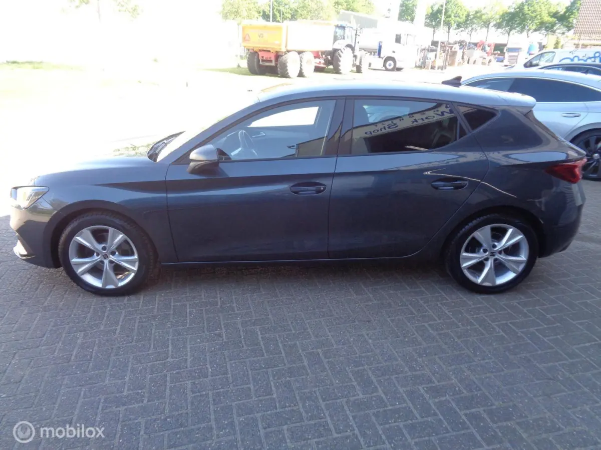 1.0 TSI FR 81kw Airco/LM velgen/FULL LED/Dig dash/Sfeer pak/Navigatie/Apple carplay/Zwarte hemel/PDC/1 st eig