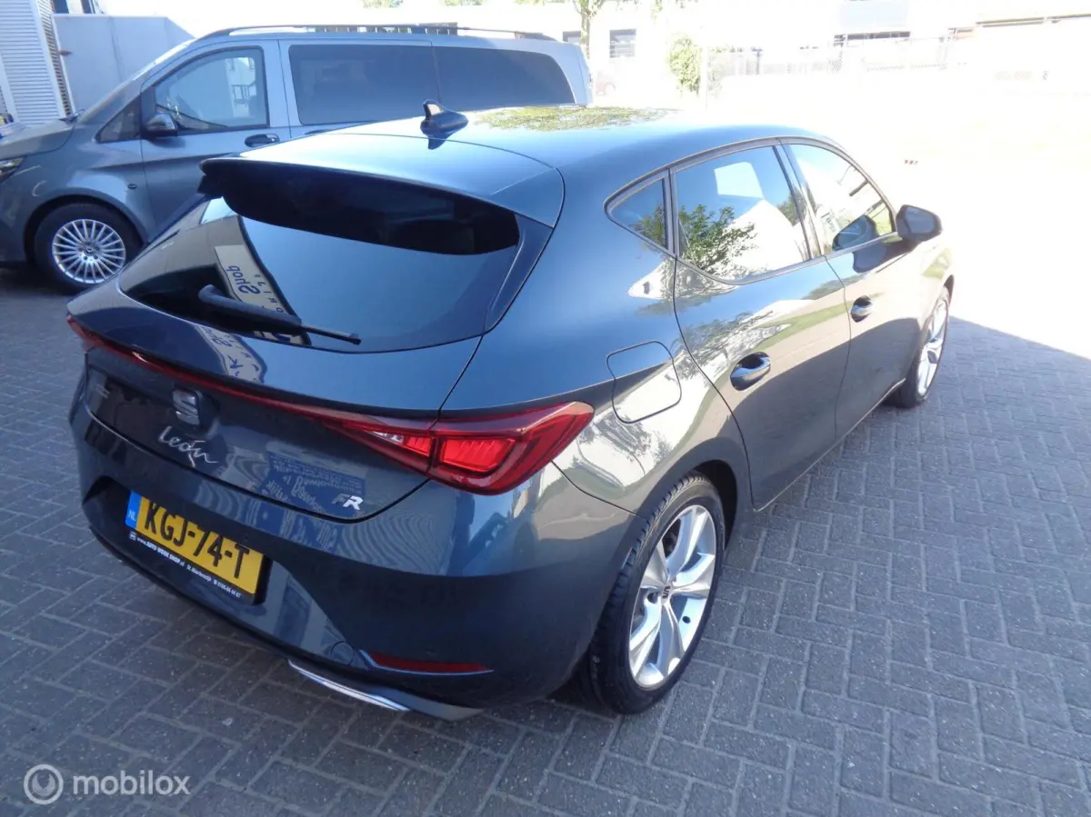 1.0 TSI FR 81kw Airco/LM velgen/FULL LED/Dig dash/Sfeer pak/Navigatie/Apple carplay/Zwarte hemel/PDC/1 st eig