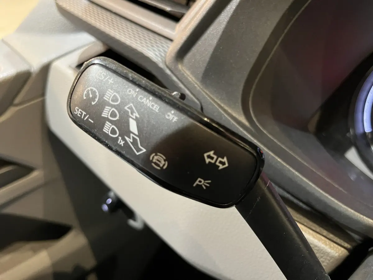 2.0 TDI L2H1 150 PK DSG Automaat / Euro 6 / Airco / CarPlay / PDC / Cruise Control / Navigatie / 3-Zits