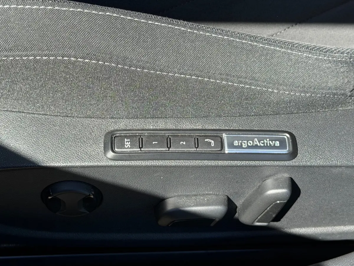 1.0 TSI Life Business CARPLAY | NAVI