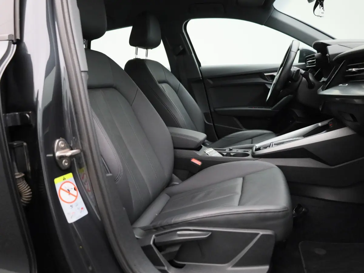 2.0 35 TDi 110kW S tronic AUTOMAAT | LEDER | ADAPTIEVE CRUISE | CAMERA | TREKHAAK | NAVIGATIE | APPLE CARPLAY | LMV | VIRTUEEL | STOELVERWARMING | CLIMA | 12  MAANDEN BOVAG GARANTIE |