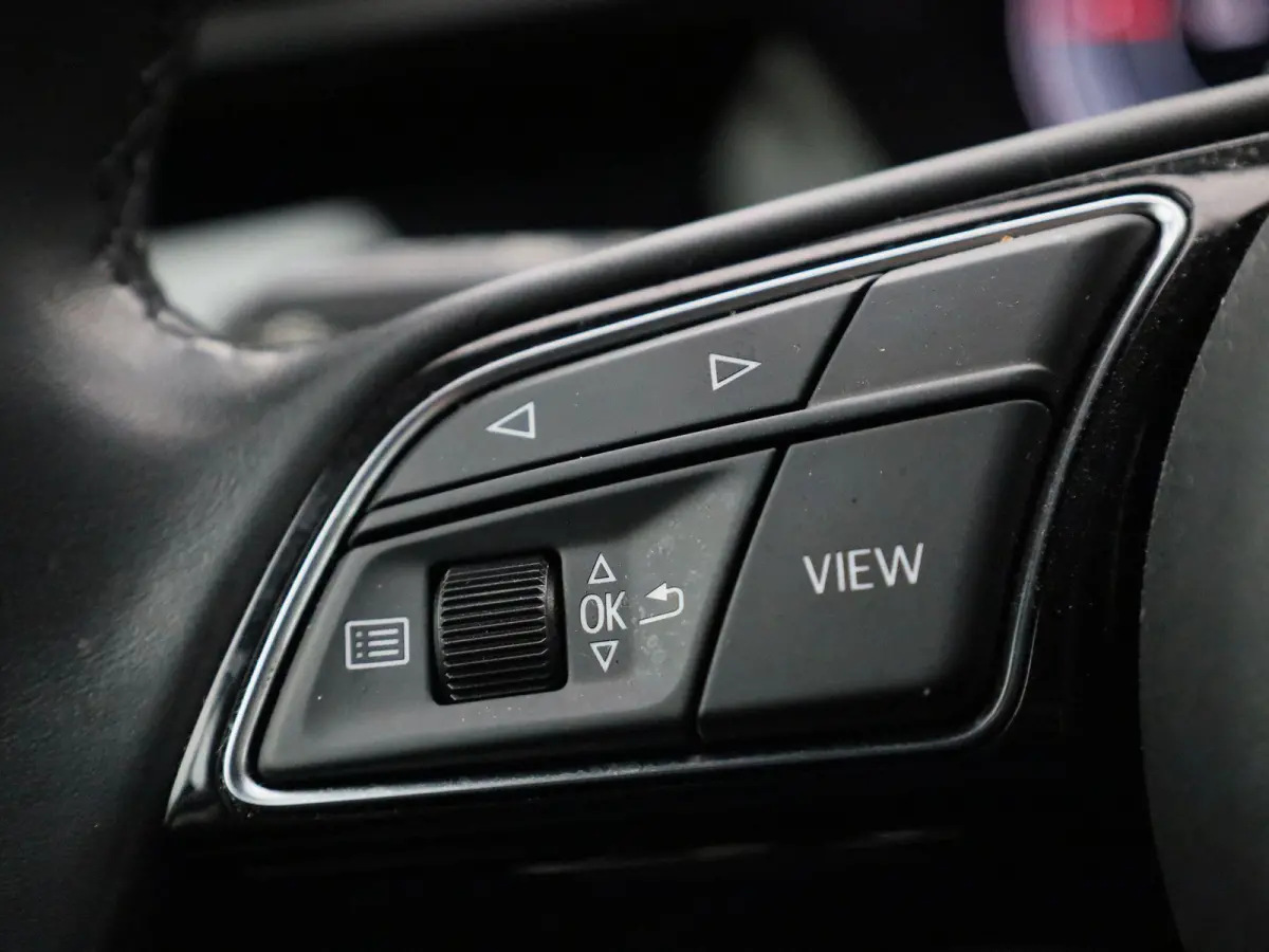 2.0 35 TDi 110kW S tronic AUTOMAAT | LEDER | ADAPTIEVE CRUISE | CAMERA | TREKHAAK | NAVIGATIE | APPLE CARPLAY | LMV | VIRTUEEL | STOELVERWARMING | CLIMA | 12  MAANDEN BOVAG GARANTIE |