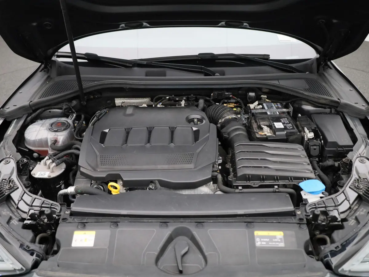 2.0 35 TDi 110kW S tronic AUTOMAAT | LEDER | ADAPTIEVE CRUISE | CAMERA | TREKHAAK | NAVIGATIE | APPLE CARPLAY | LMV | VIRTUEEL | STOELVERWARMING | CLIMA | 12  MAANDEN BOVAG GARANTIE |