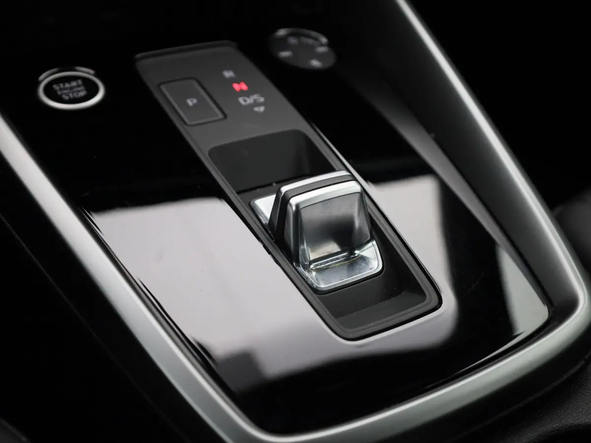 2.0 35 TDi 110kW S tronic AUTOMAAT | LEDER | ADAPTIEVE CRUISE | CAMERA | TREKHAAK | NAVIGATIE | APPLE CARPLAY | LMV | VIRTUEEL | STOELVERWARMING | CLIMA | 12  MAANDEN BOVAG GARANTIE |