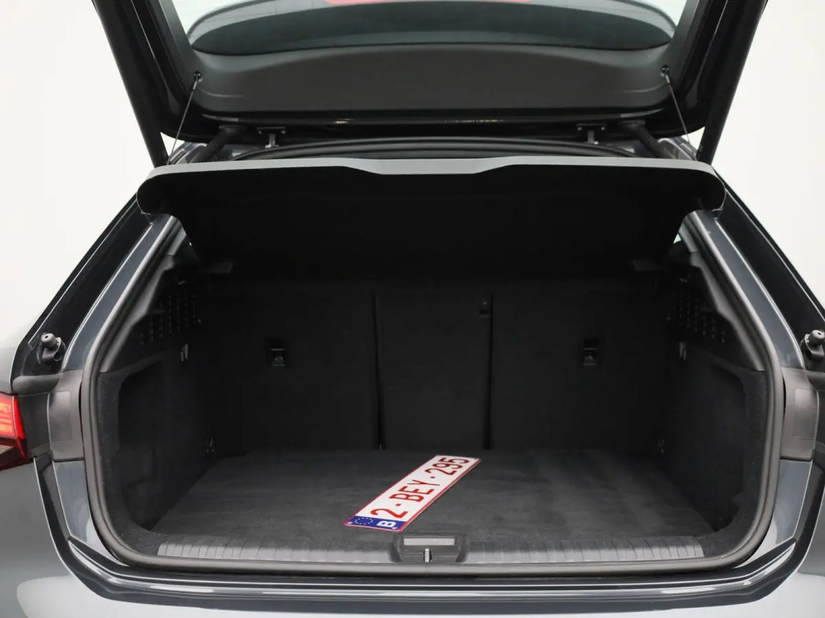 2.0 35 TDi 110kW S tronic AUTOMAAT | LEDER | ADAPTIEVE CRUISE | CAMERA | TREKHAAK | NAVIGATIE | APPLE CARPLAY | LMV | VIRTUEEL | STOELVERWARMING | CLIMA | 12  MAANDEN BOVAG GARANTIE |