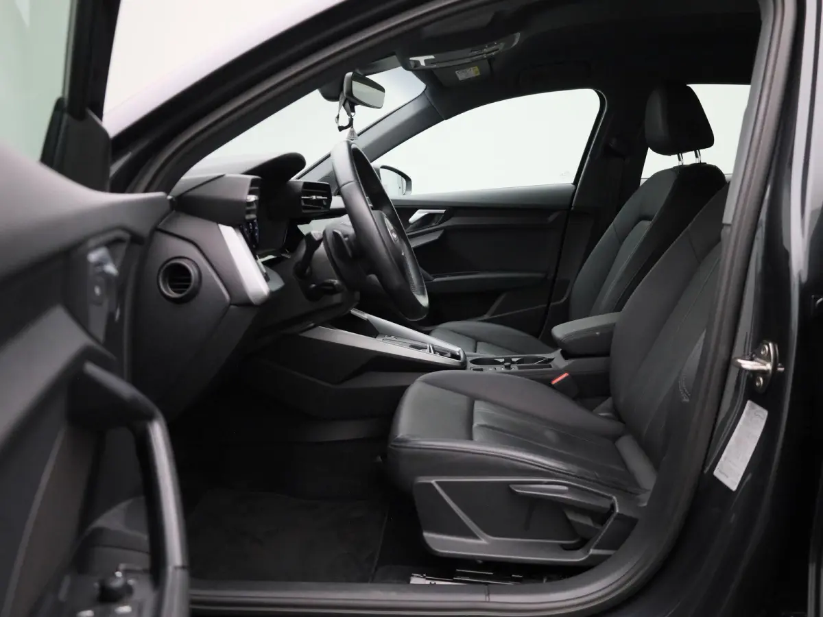 2.0 35 TDi 110kW S tronic AUTOMAAT | LEDER | ADAPTIEVE CRUISE | CAMERA | TREKHAAK | NAVIGATIE | APPLE CARPLAY | LMV | VIRTUEEL | STOELVERWARMING | CLIMA | 12  MAANDEN BOVAG GARANTIE |