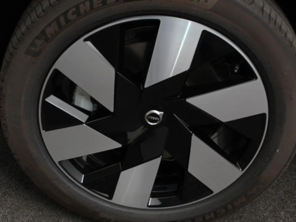 2.0 T6 Plug-in hybrid AWD Plus Bright 398pk Full LED Cruise Control + Pilot Assist Parkeersensoren V&A+ camera Panaroma dak