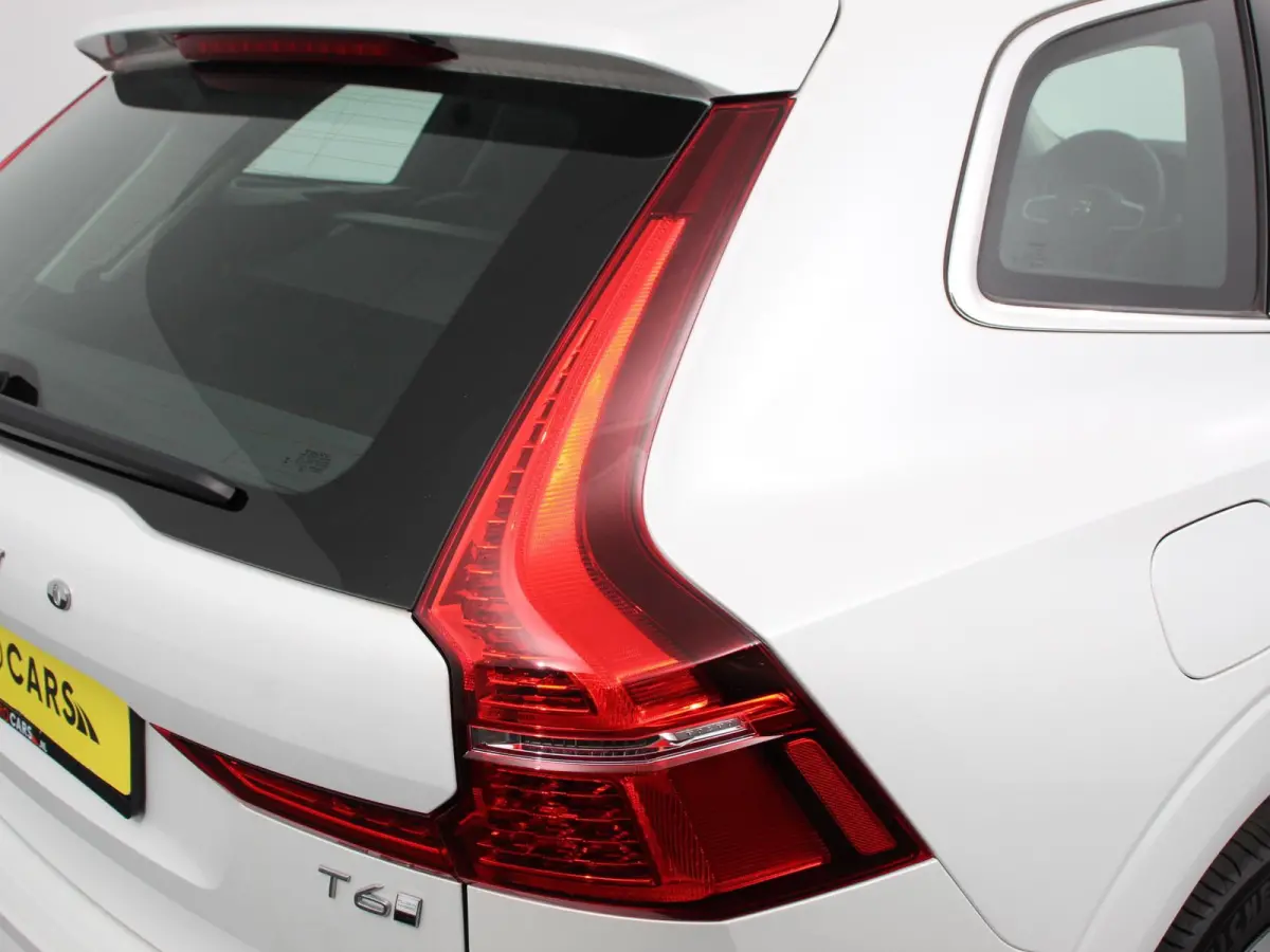 2.0 T6 Plug-in hybrid AWD Plus Bright 398pk Full LED Cruise Control + Pilot Assist Parkeersensoren V&A+ camera Panaroma dak
