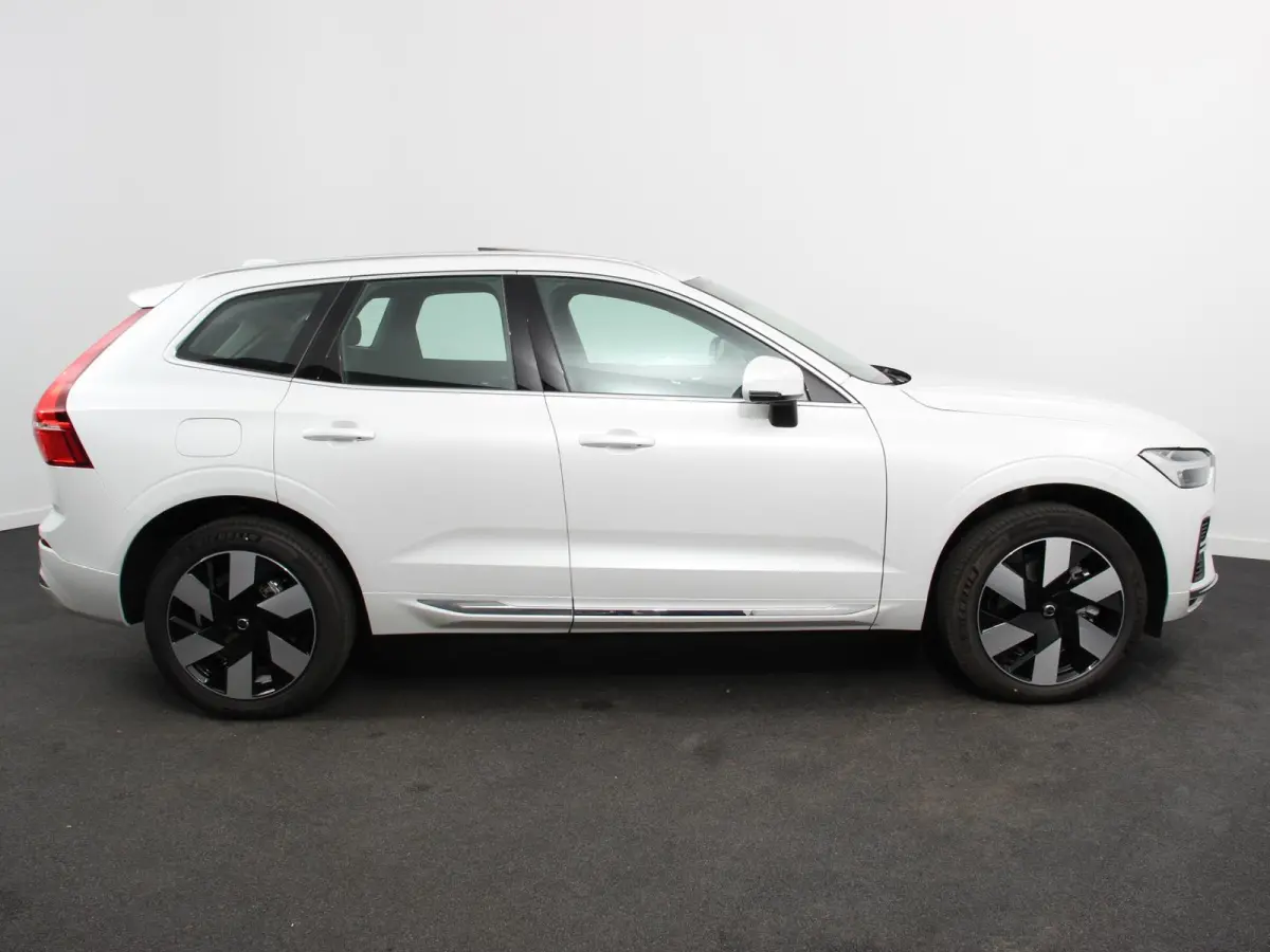 2.0 T6 Plug-in hybrid AWD Plus Bright 398pk Full LED Cruise Control + Pilot Assist Parkeersensoren V&A+ camera Panaroma dak