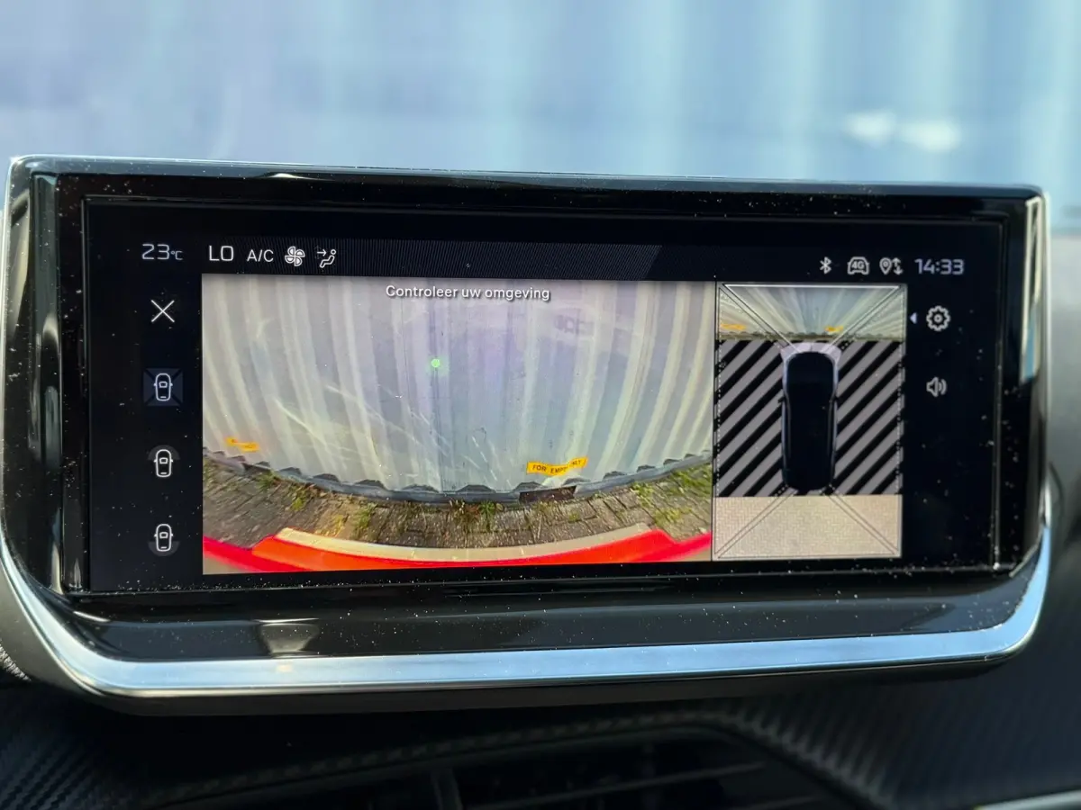1.2 Hybrid 145 Allure 360 camera | Keyless | Adaptive cruise control | Apple carplay & Android auto