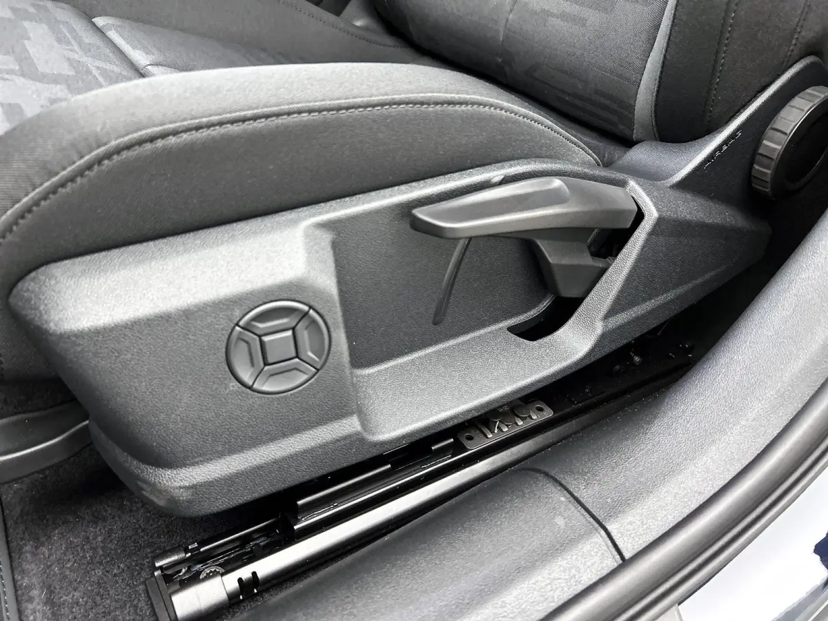 Avant 2.0 quattro Advanced edition 299 PK | Navigatie | Techniek pakket plus |  MMI bijrijdersdisplay |  Trekhaak, elektr. wegklapbaar |  Voorventilatie comfort |  Koplampsproeiers |  Zij-ai